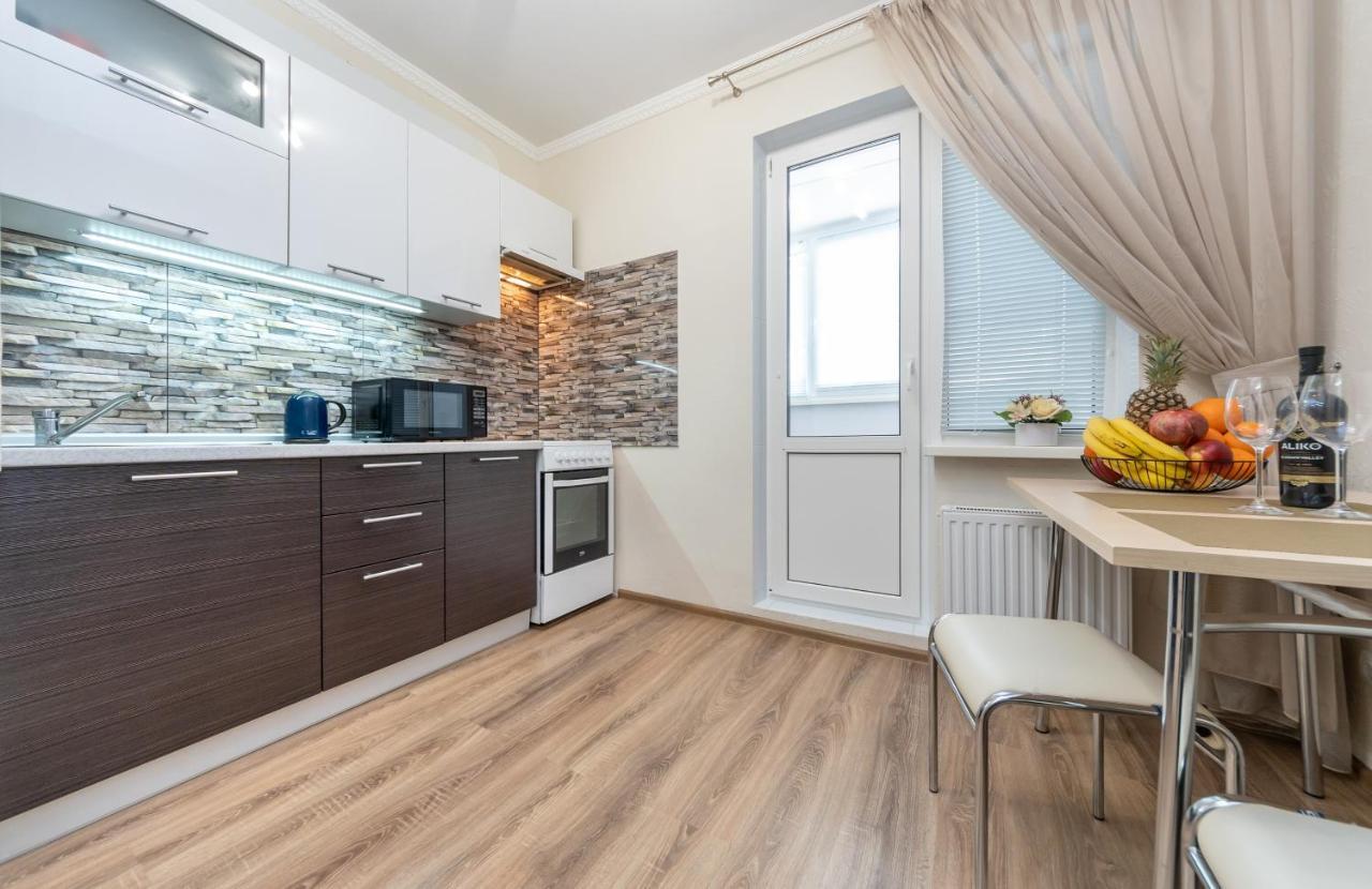 Apartmán Осокорки Русовой 3 Kyjev Exteriér fotografie