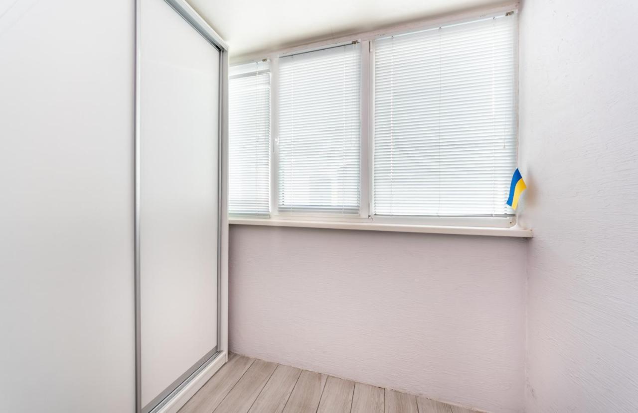 Apartmán Осокорки Русовой 3 Kyjev Exteriér fotografie